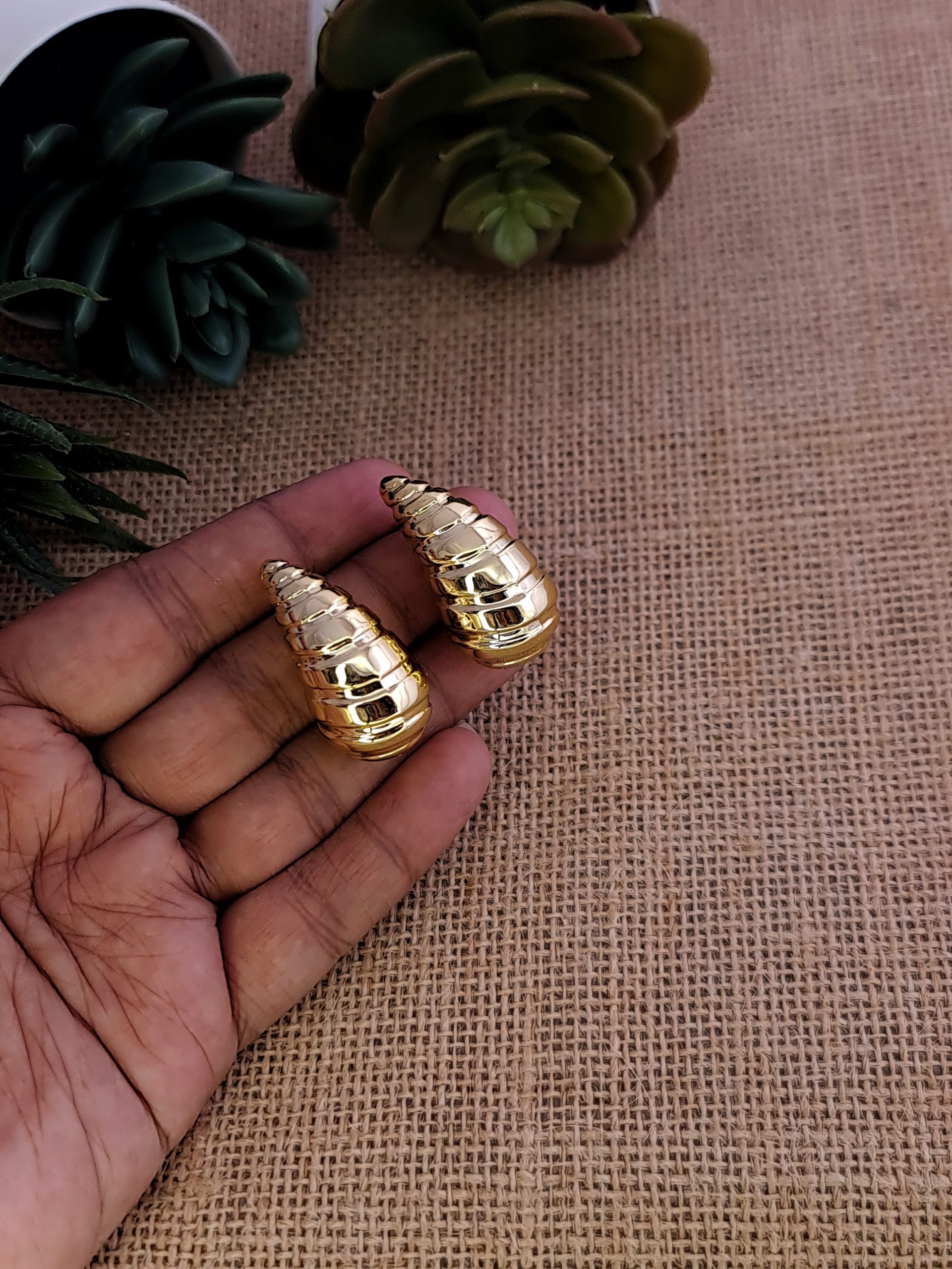 "Golden Harmony Scaled Drop Earrings"