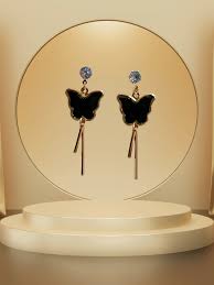 "Classic Charm Alloy Hoop Earrings" - Image 2